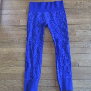 Lululemon Ebb to Street legging. Size 8.